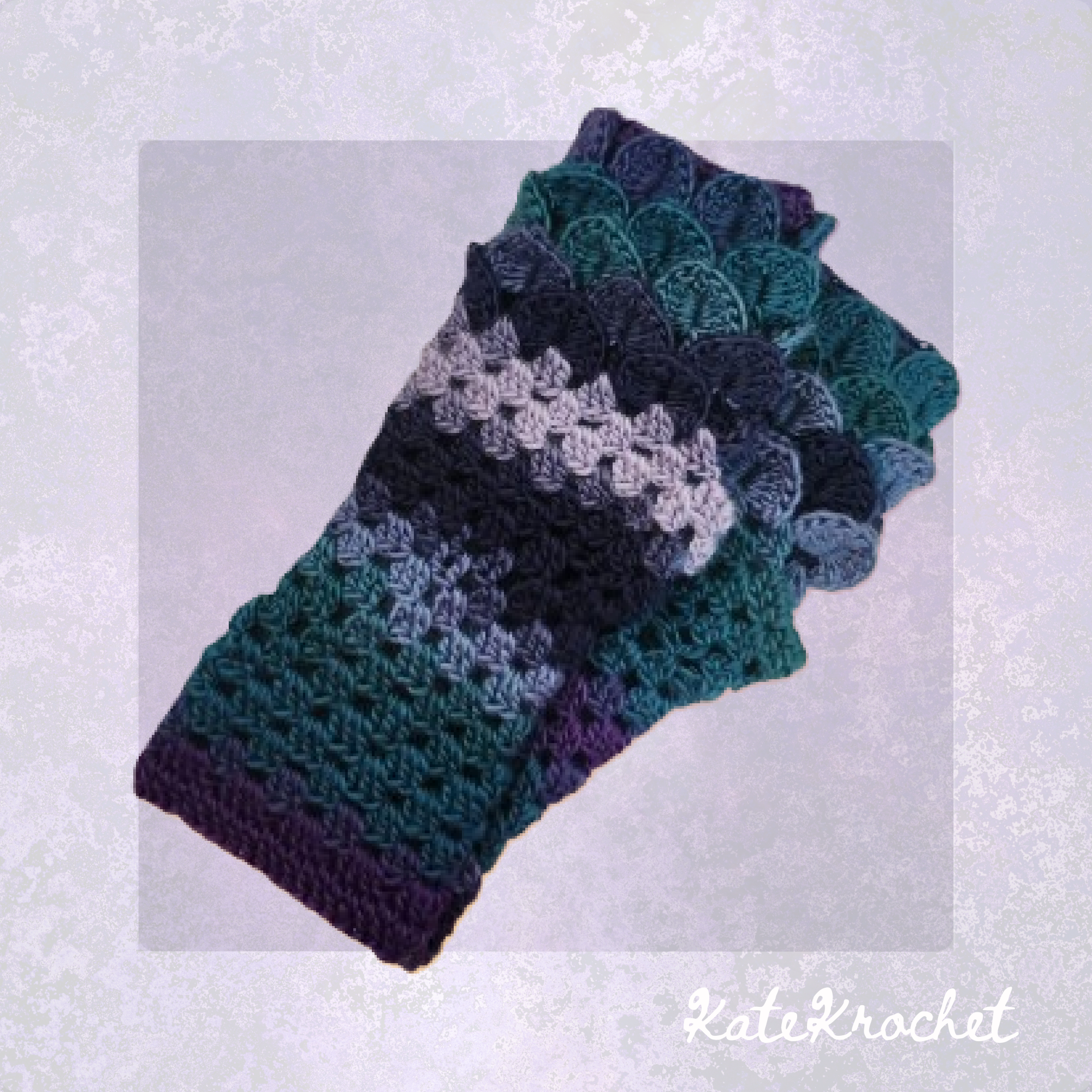 Dragon Scale Fingerless Gloves