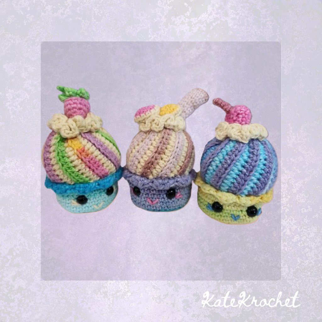Mini Crochet Cupcakes
