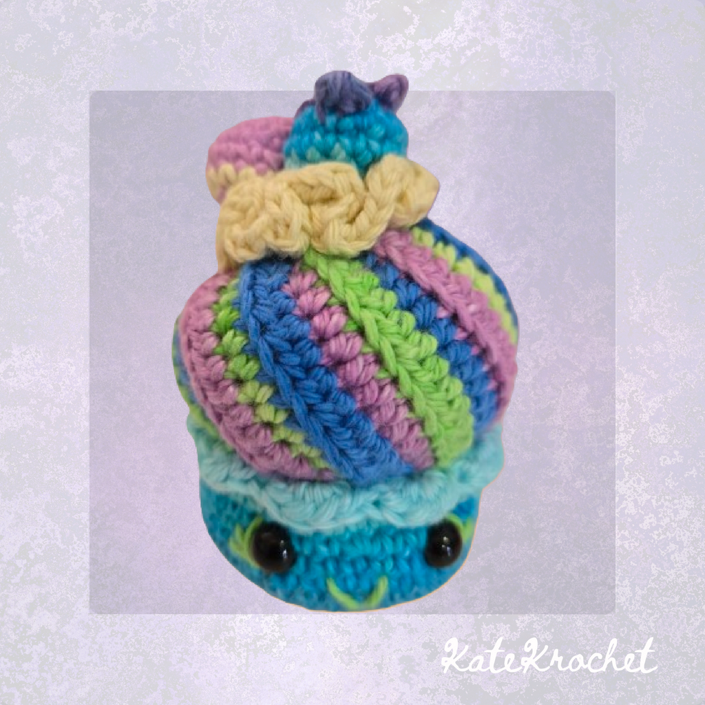 Mini Crochet Cupcakes