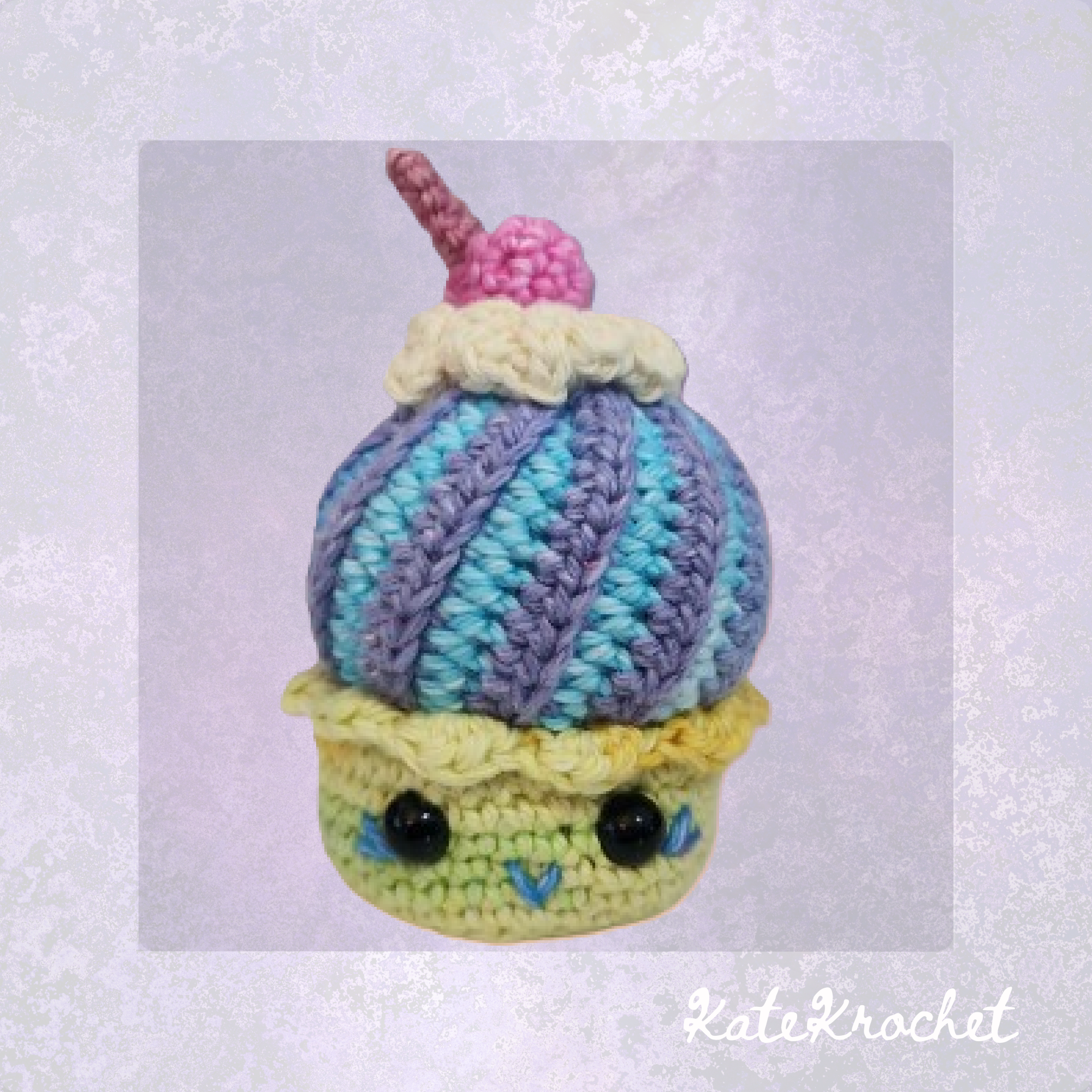 Mini Crochet Cupcakes